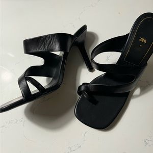 Zara Black Asymmetric Sheep Leather Heeled Shoe Size 41/US 10